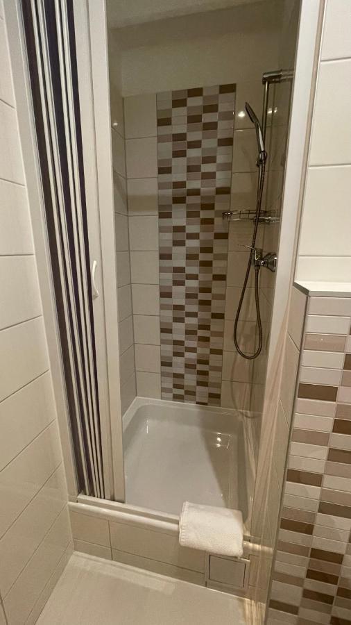 Apartmany U Posty ヤーヒモフ エクステリア 写真
