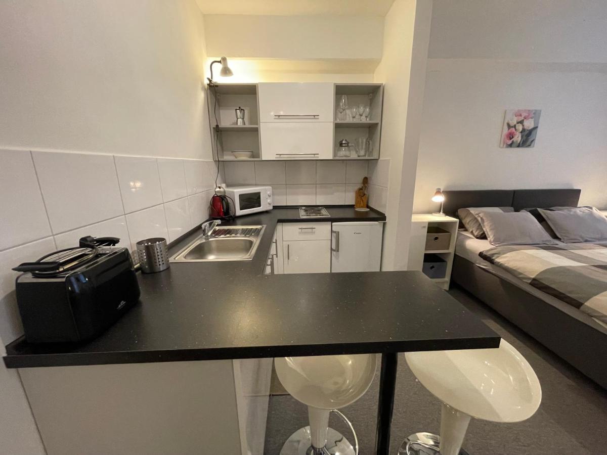 Apartmany U Posty ヤーヒモフ エクステリア 写真