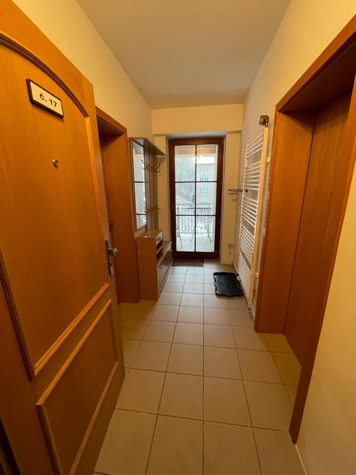 Apartmany U Posty ヤーヒモフ エクステリア 写真
